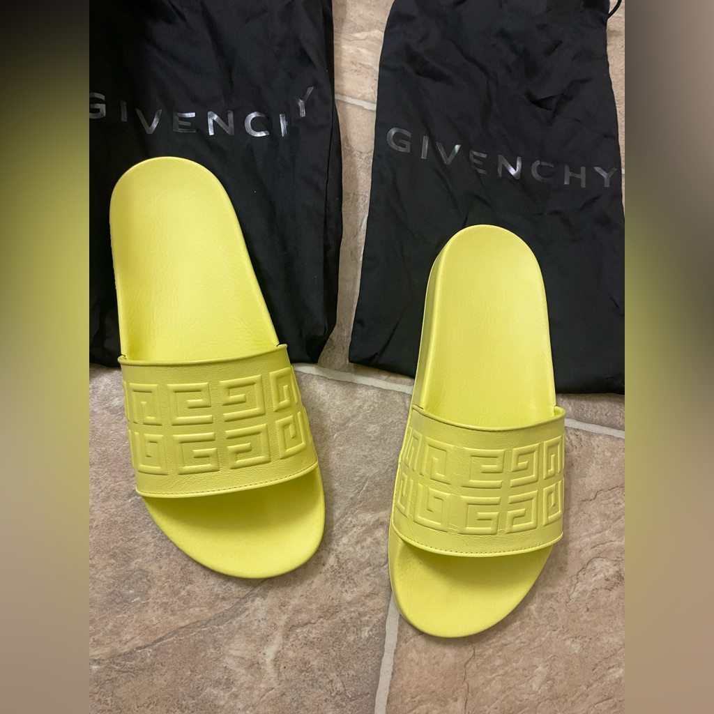 Menâs Givenchy Slides Size 9 Us